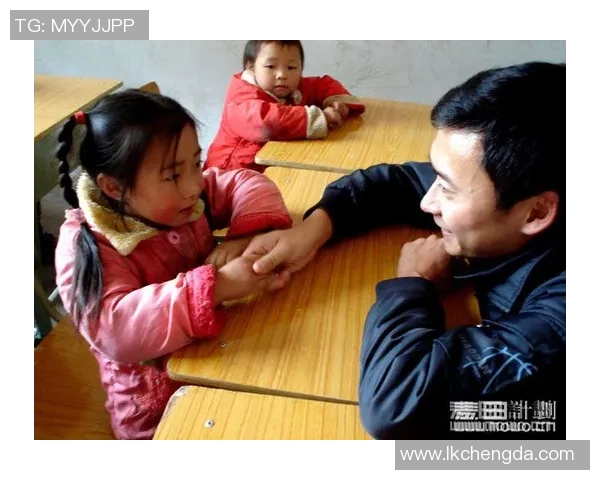 足球明星高雷雷的传奇人生与球场背后的故事揭秘